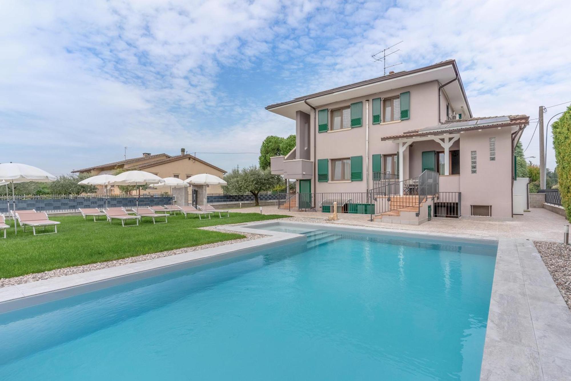-Free Pool And Parking- Garda House Apartments Castelnuovo del Garda Zewnętrze zdjęcie