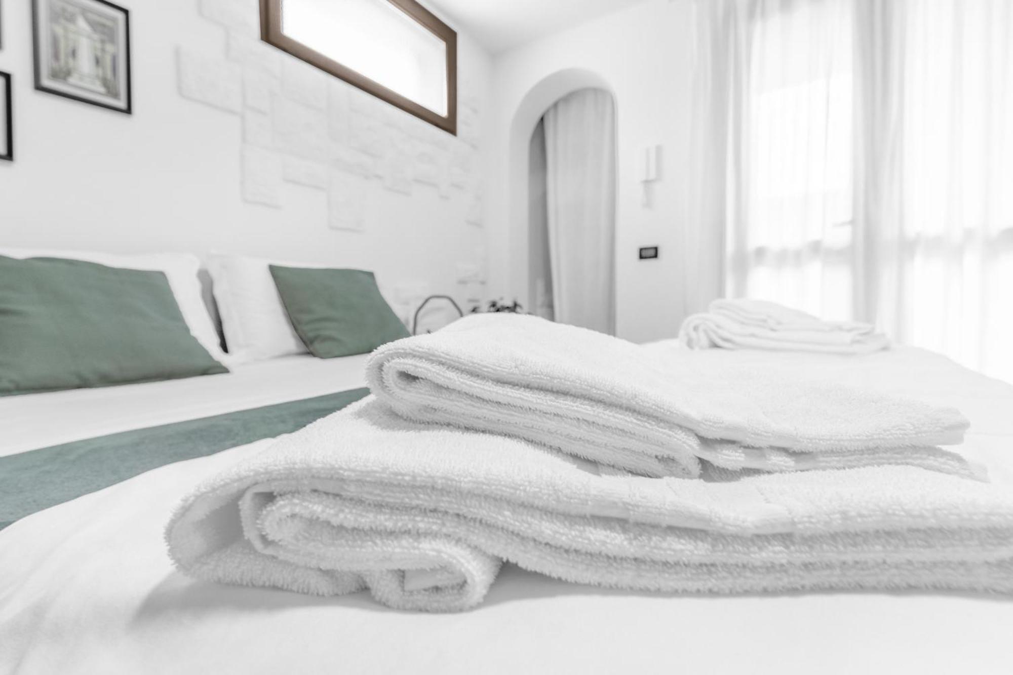-Free Pool And Parking- Garda House Apartments Castelnuovo del Garda Zewnętrze zdjęcie